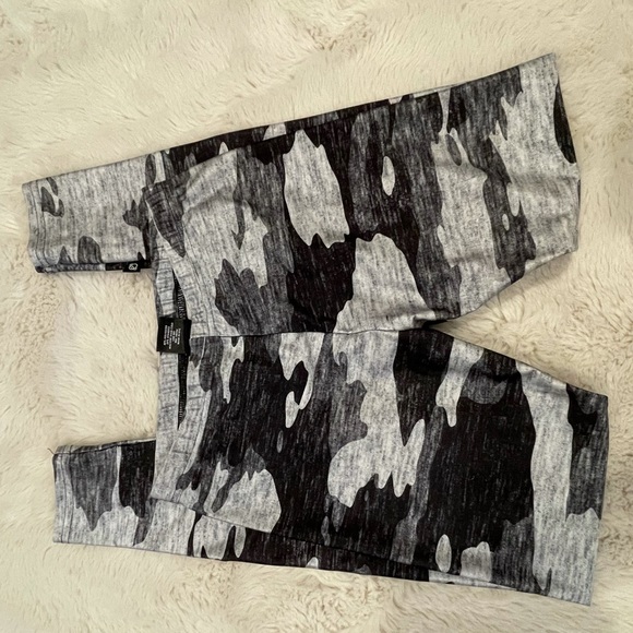 GIRLS Terez Camo Leggings - Picture 5 of 5